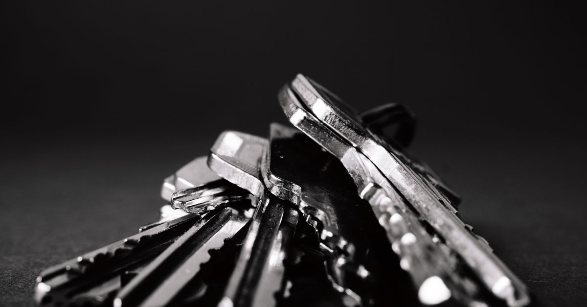 locksmith service technician — Milford Mill Locksmiths